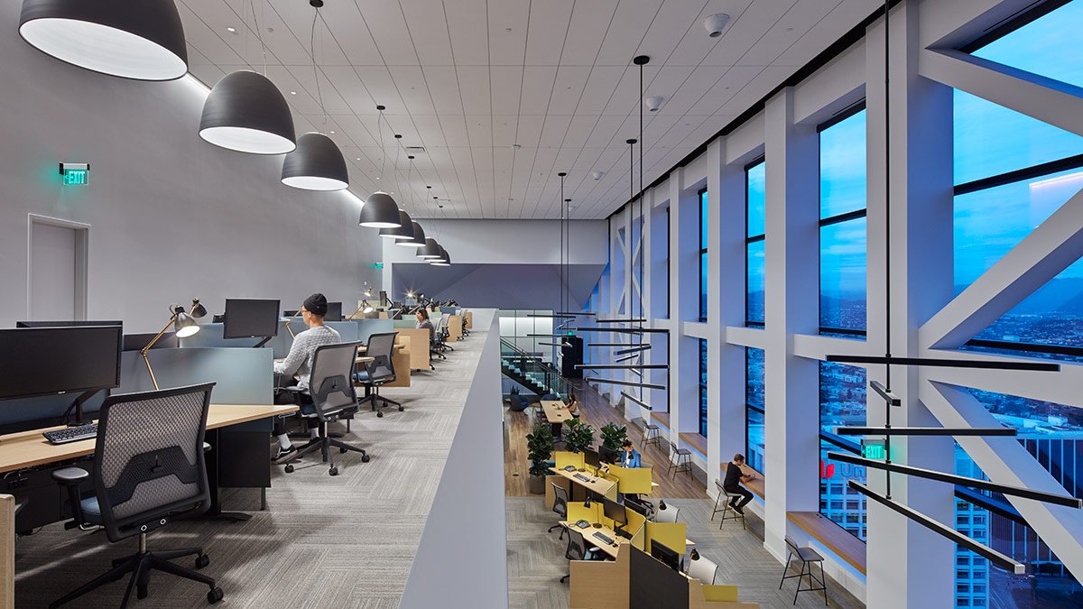 Desks match with Los Angeles skyline views in BCG's office space
